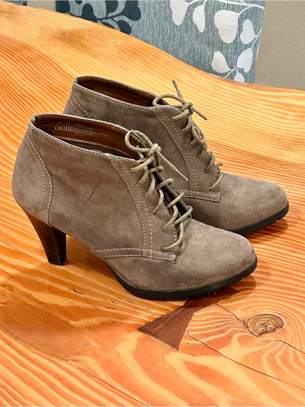 Lace-Up Heeled Ankle Boots Size 8.5 Taupe Rialto